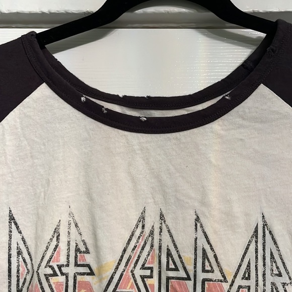 Graphic Muscle Tank Def Leopard - Picture 2 of 5